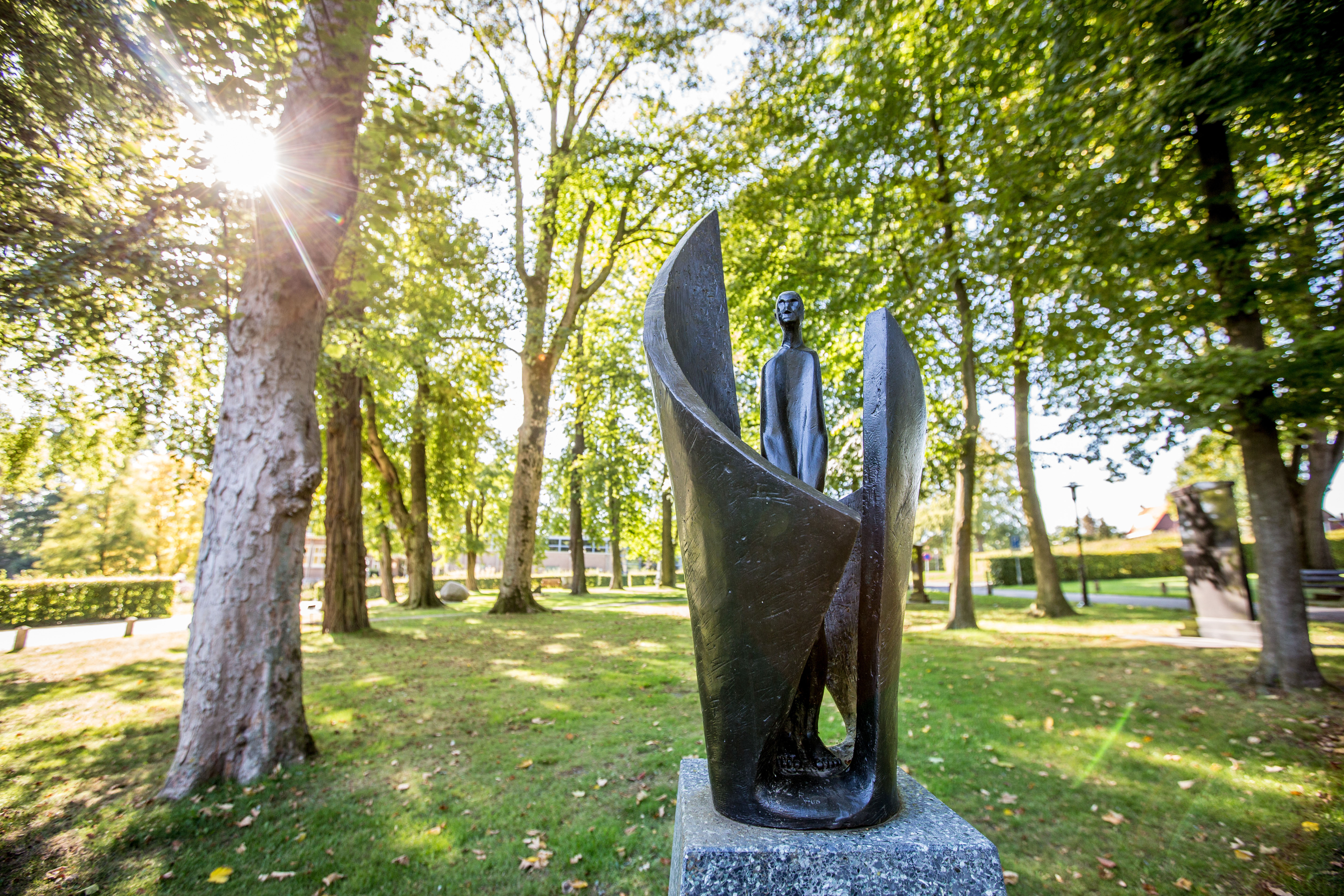 De monumentengroep Dampit, Arnhemse Indië-militairen, Papuastrijders, Indisch verzet, reliëf Atjeh, Glodok en Bangkinang